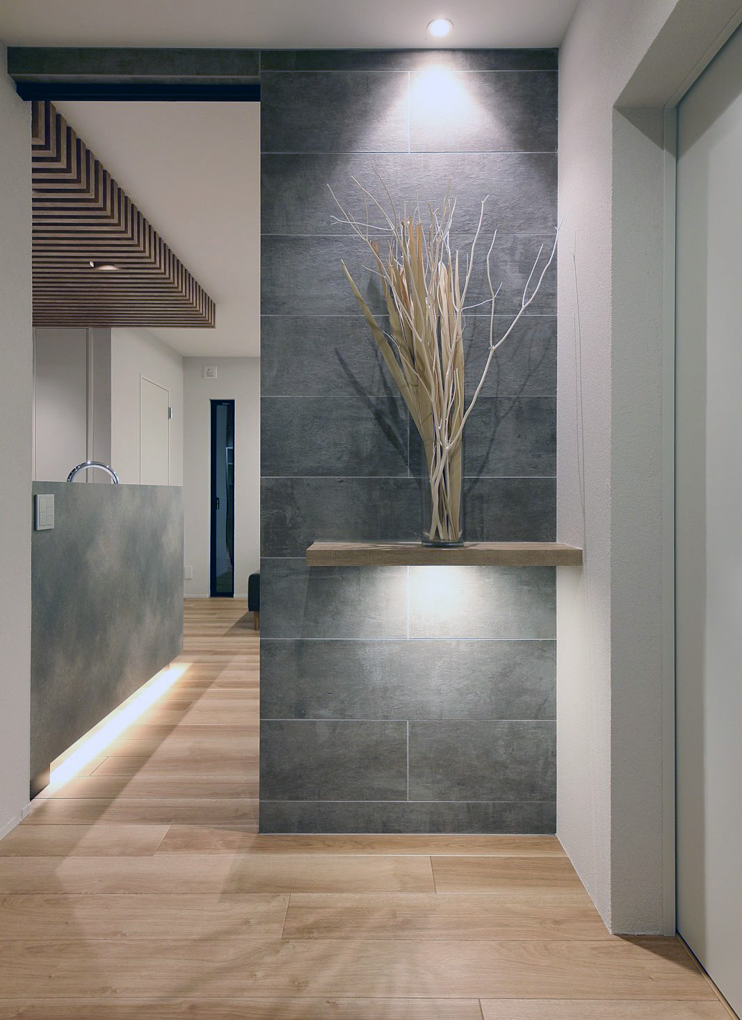 LIXIL エコカラット＋ストーングレースの美しさ | 株式会社