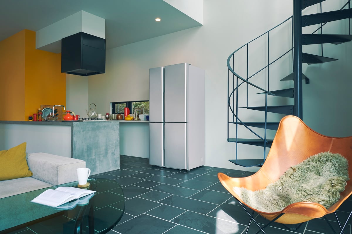 深澤直人がデザイン、アクアの薄型設計冷凍冷蔵庫「TZシリーズ」が3月発売