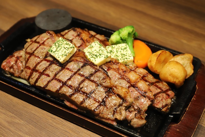 三軒茶屋】サーロインステーキが1,000円以下で⁉︎肉欲を確実に満たして