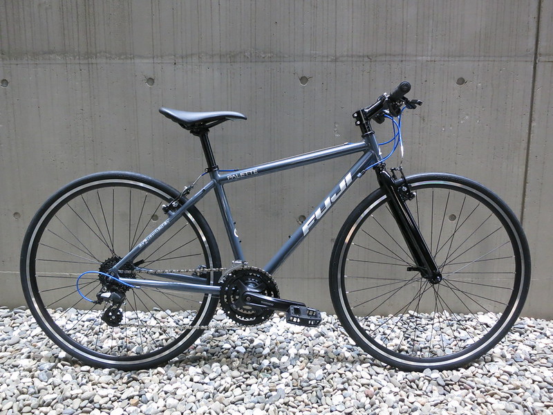 クロスバイクを検討中ならFUJIの