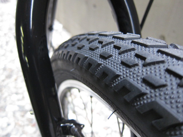 SURLY 26×2.5 タイヤ「ExtraTrrestrial」登場 | 一条アルチメイト大阪