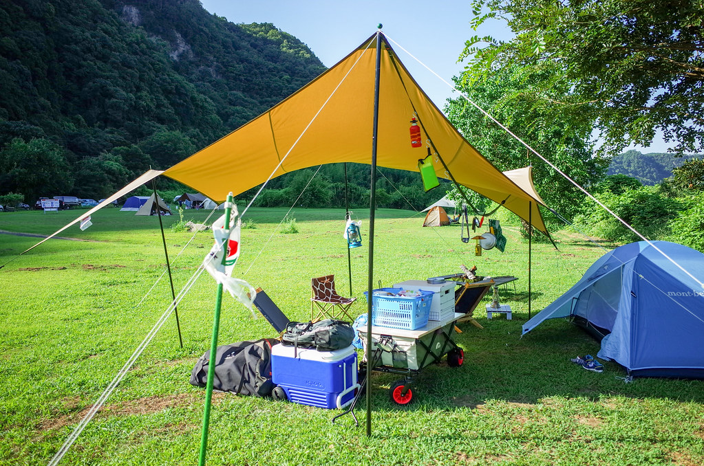 ユニフレーム『TC REVOタープ』レビューと設営バリエーション | 芋づる