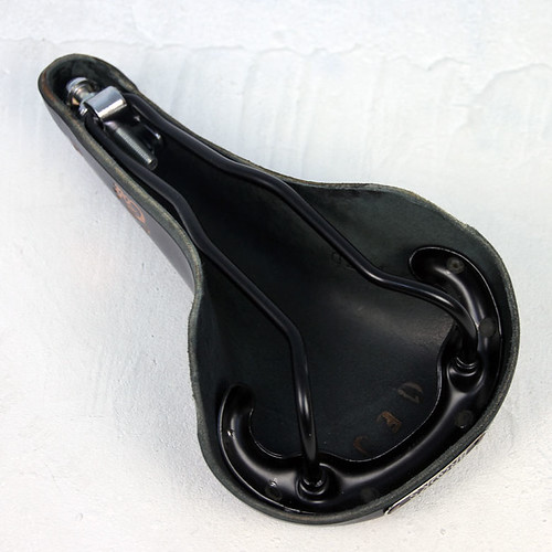 Brooks / COLT / BLACK ブルックス コルト レザーサドル - Above Bike