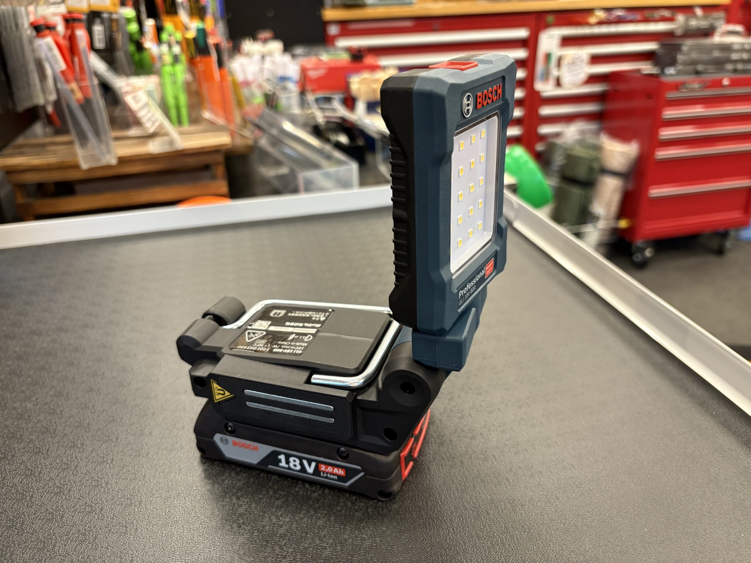 共通バッテリーで即戦力！BOSCHコードレスライトが使える！ - ☆工具屋