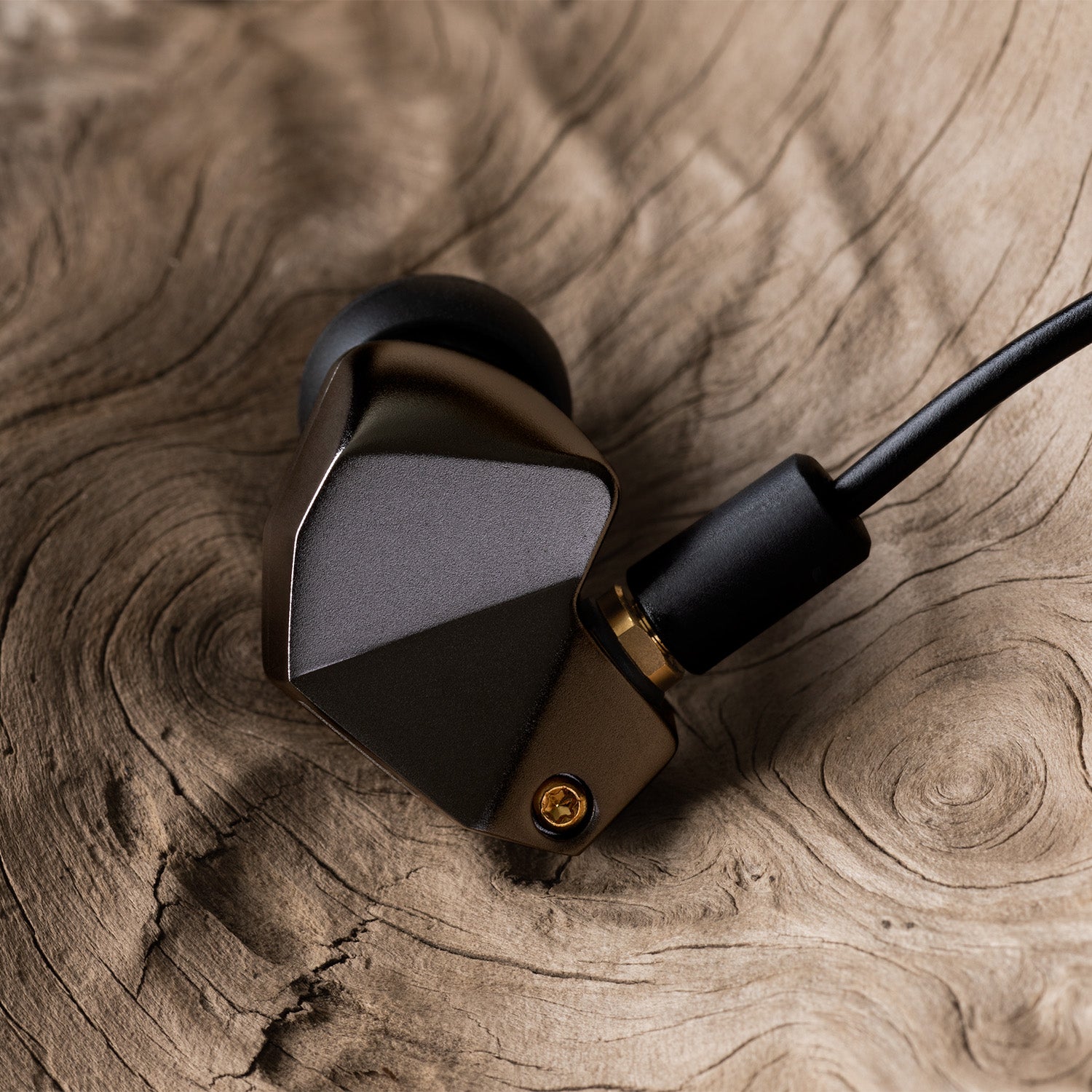 B2｜final-イヤホン・ワイヤレスイヤホン・ヘッドホン｜final 公式ストア