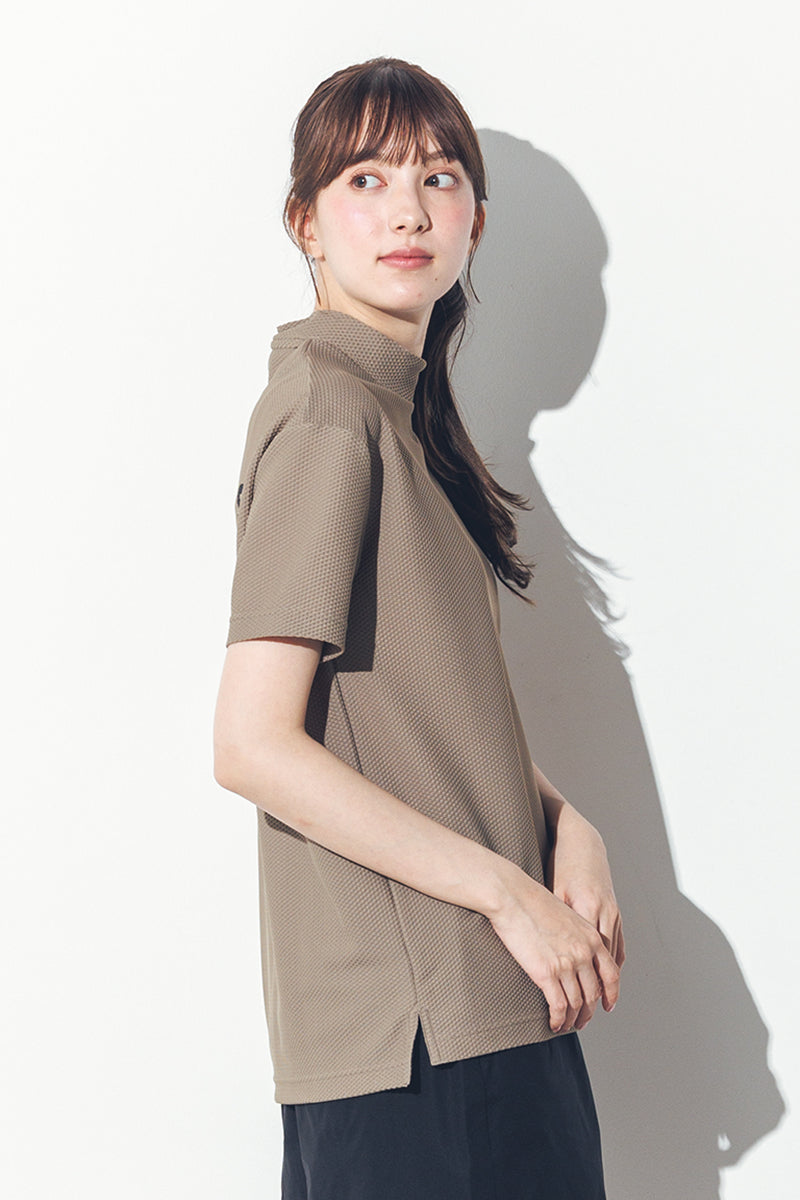 MESH TRICOT LOGO MOCK NECK S/S – FIDES