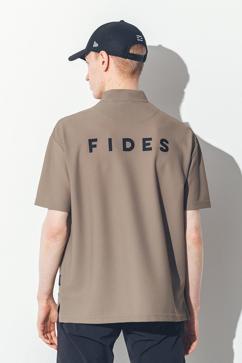 MESH TRICOT LOGO MOCK NECK S/S – FIDES