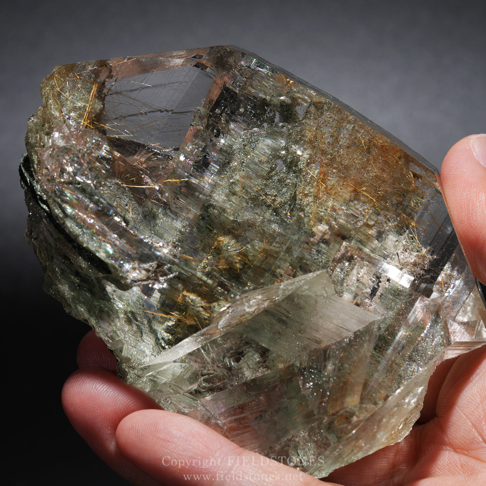 清らかで神秘に満ちた世界！マニハール水晶ポイント・インド産