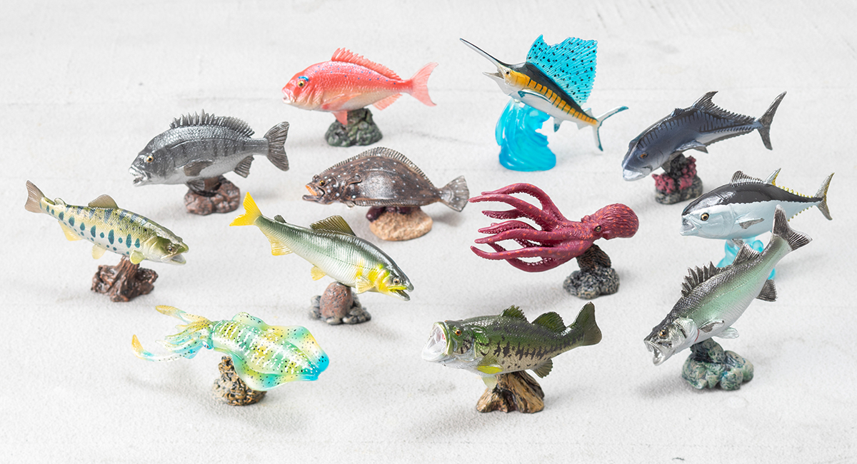 水生動物たちの野性味を表現した手のひらサイズのリアルフィギュア