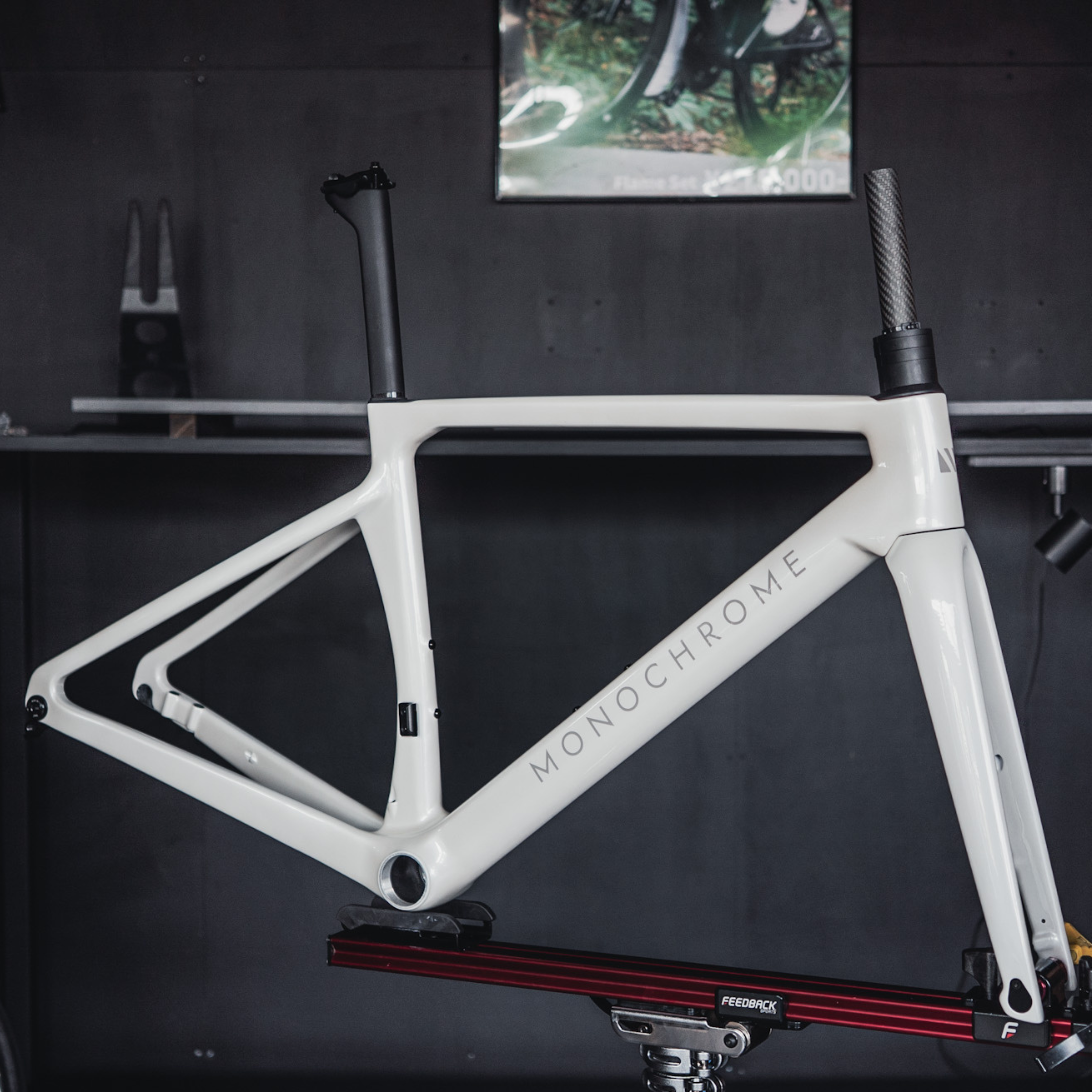 MISSION カーボン一体型ハンドル フル内装 | BARACAN 自転車販売店様