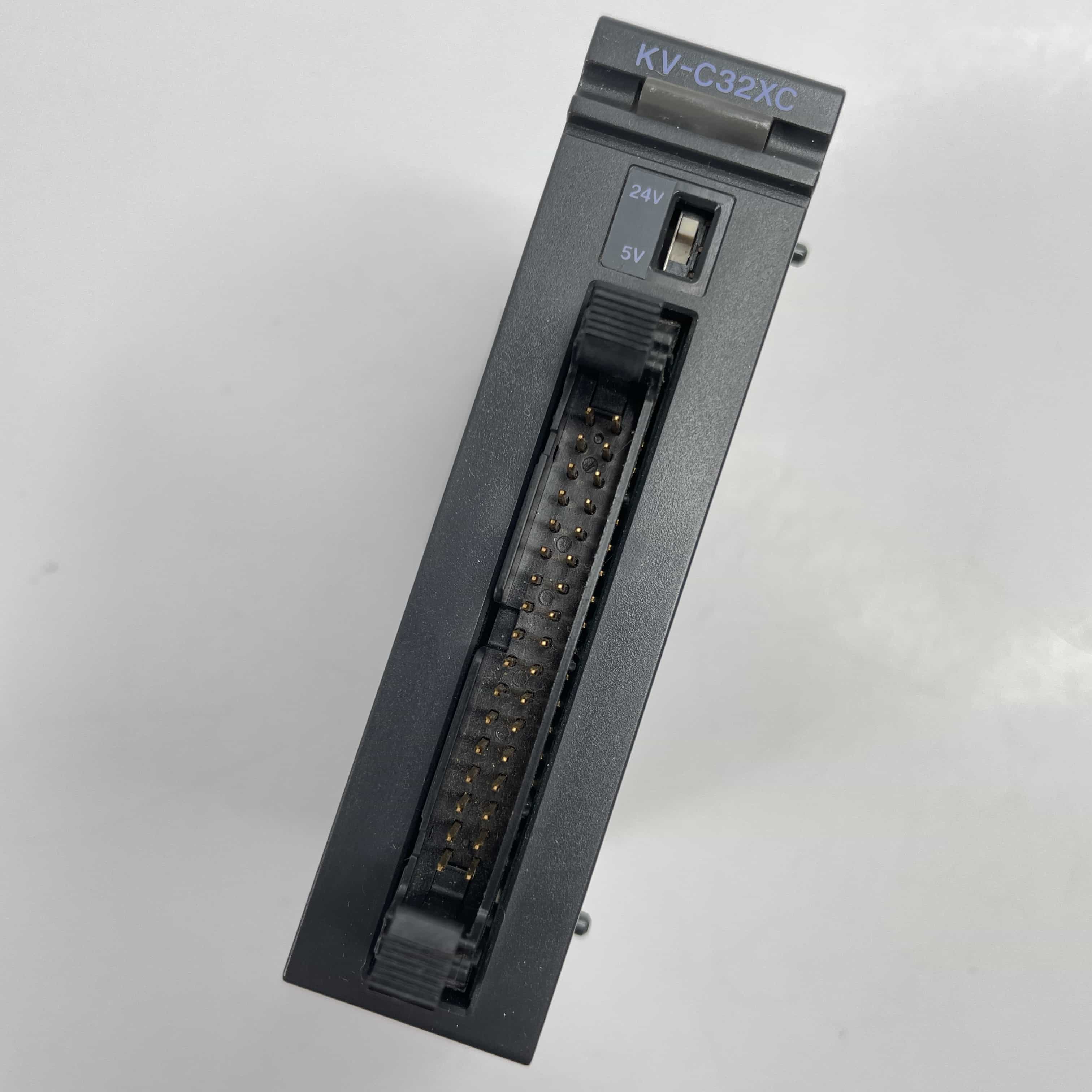 KV-C32XC KV-8000 シリーズ 32点 コネクタ キーエンス | 中古FA機器