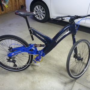 2000 Cannondale Super V Raven 700 SX