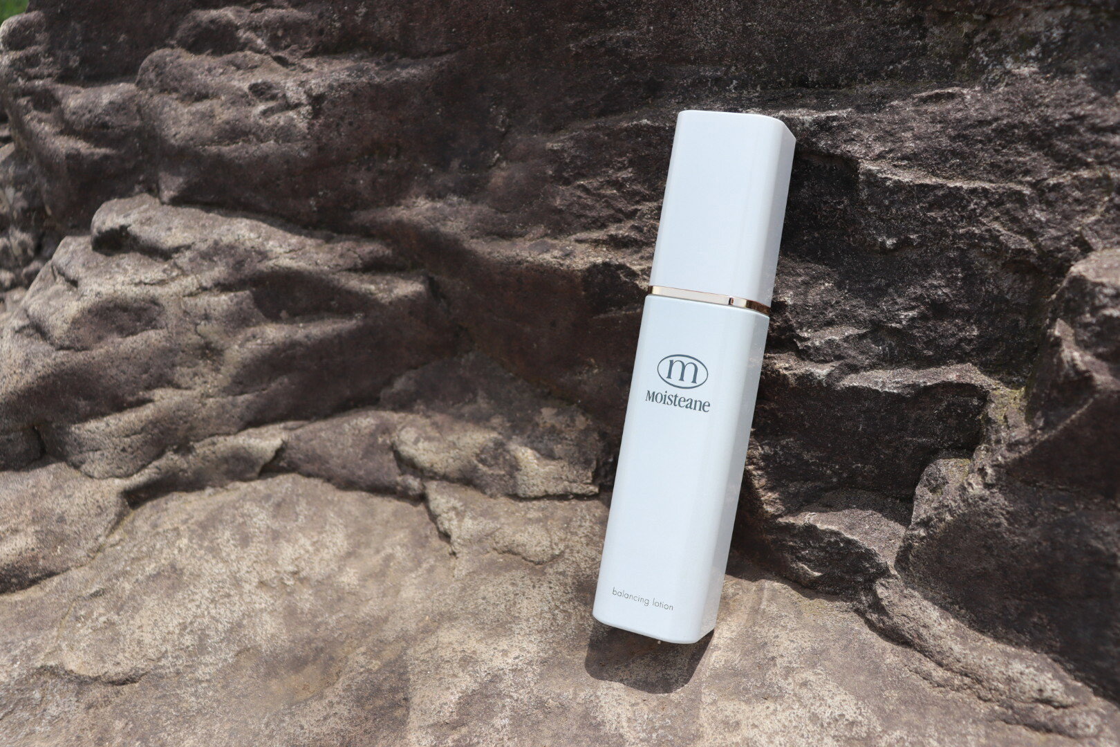 Q&A】なぜ化粧水を重ね付けするんですか？ - モイスティーヌ 平成