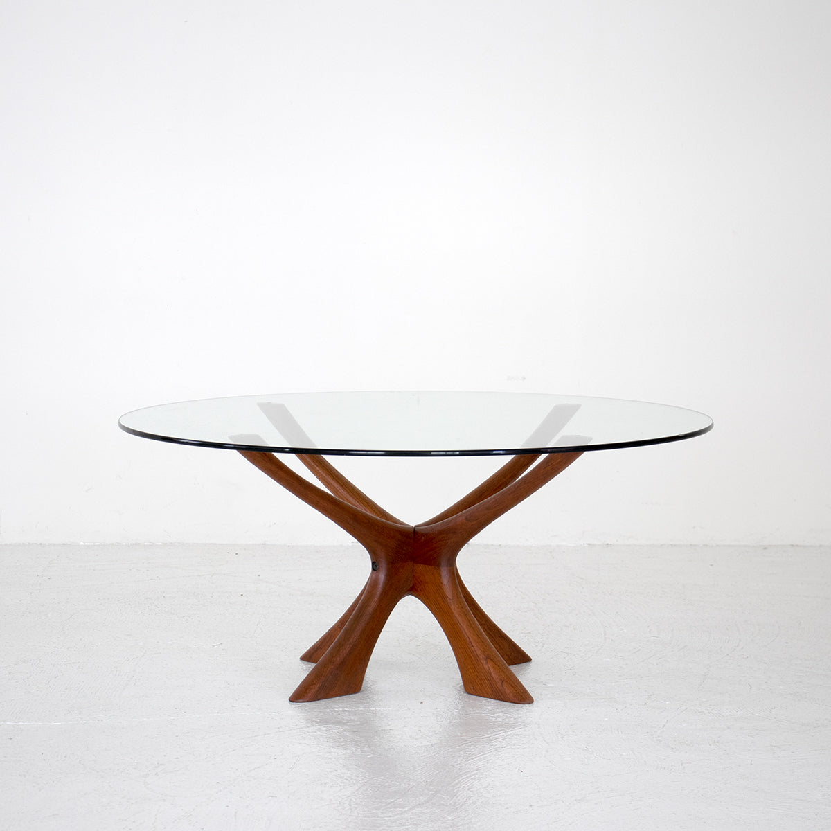 Coffee table / Illum Wikkelsø – FILM