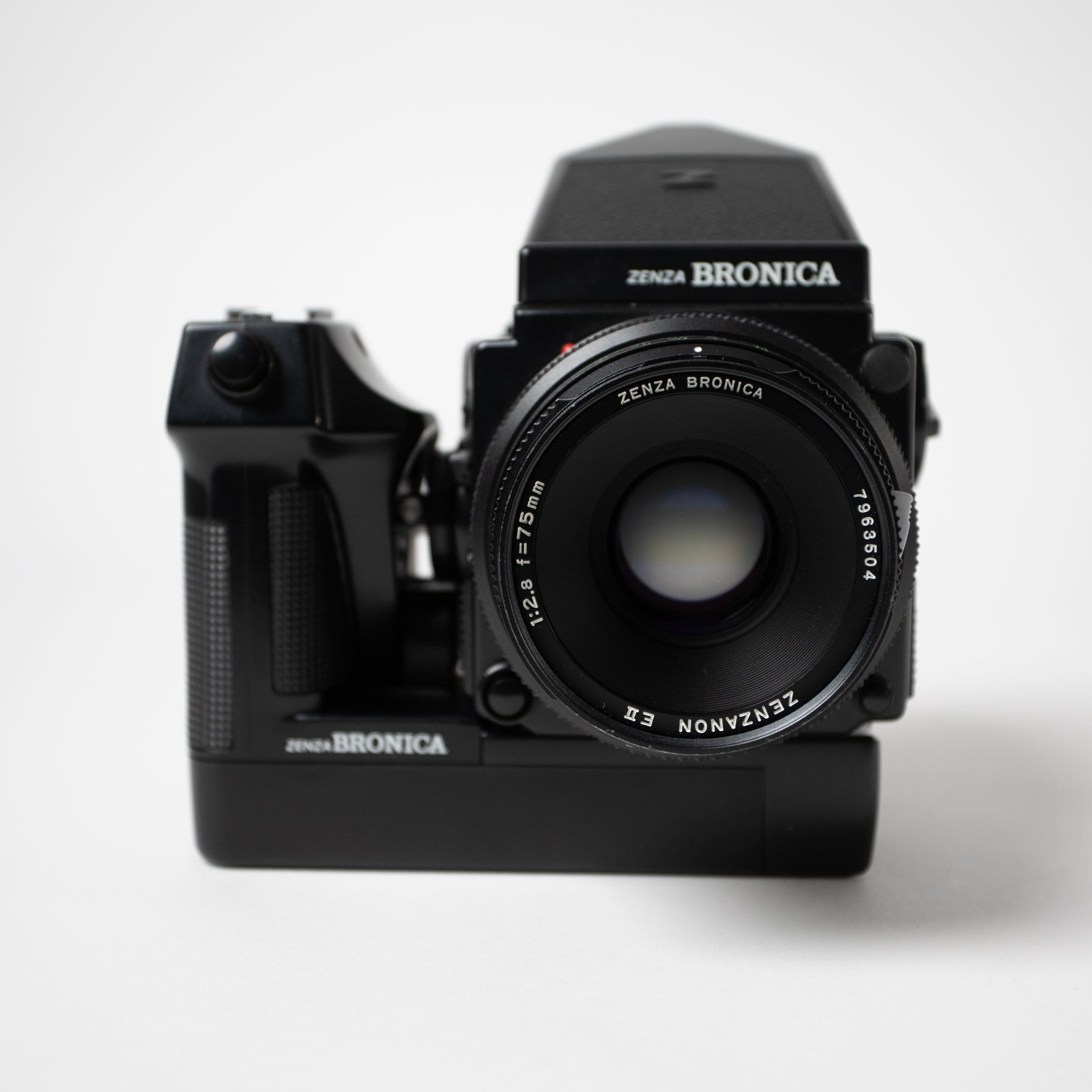 Zenza Bronica ETRSi with 75mm f/2.8 lens No. 7338302 – Film Supply
