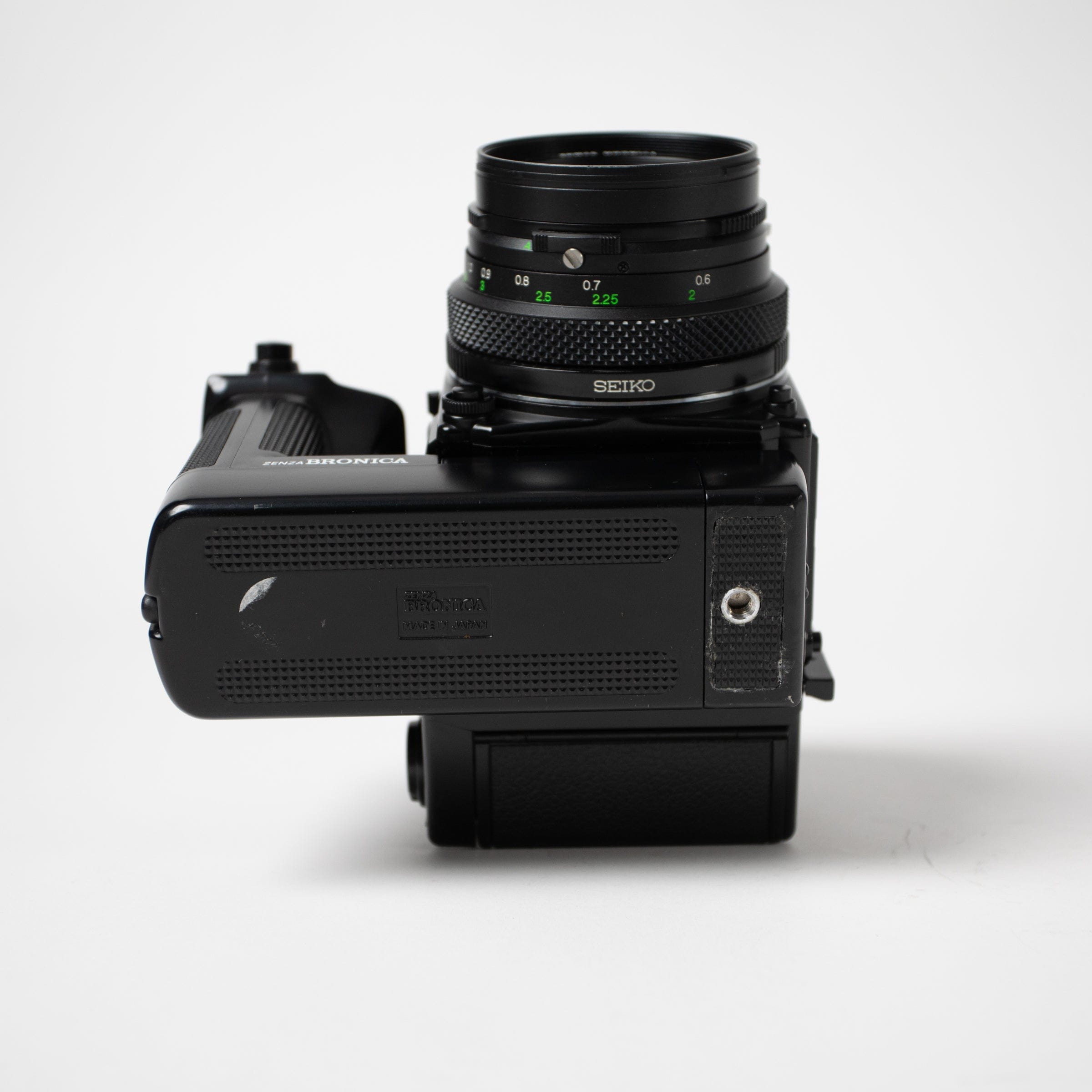 Zenza Bronica ETRSi with 75mm f/2.8 lens No. 7338302 – Film Supply