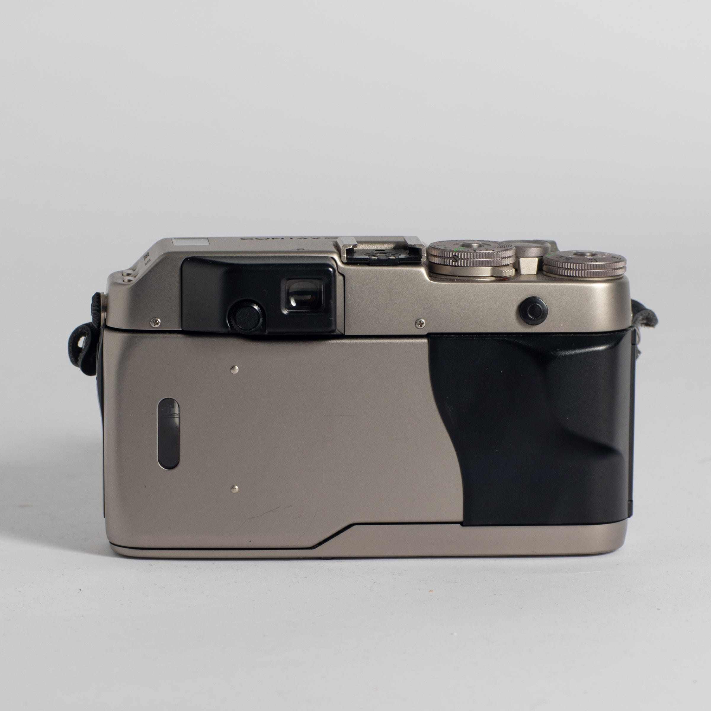 Contax G1 with Carl Zeiss 28mm f/2.8 with Lens Hood – Film Supply Club