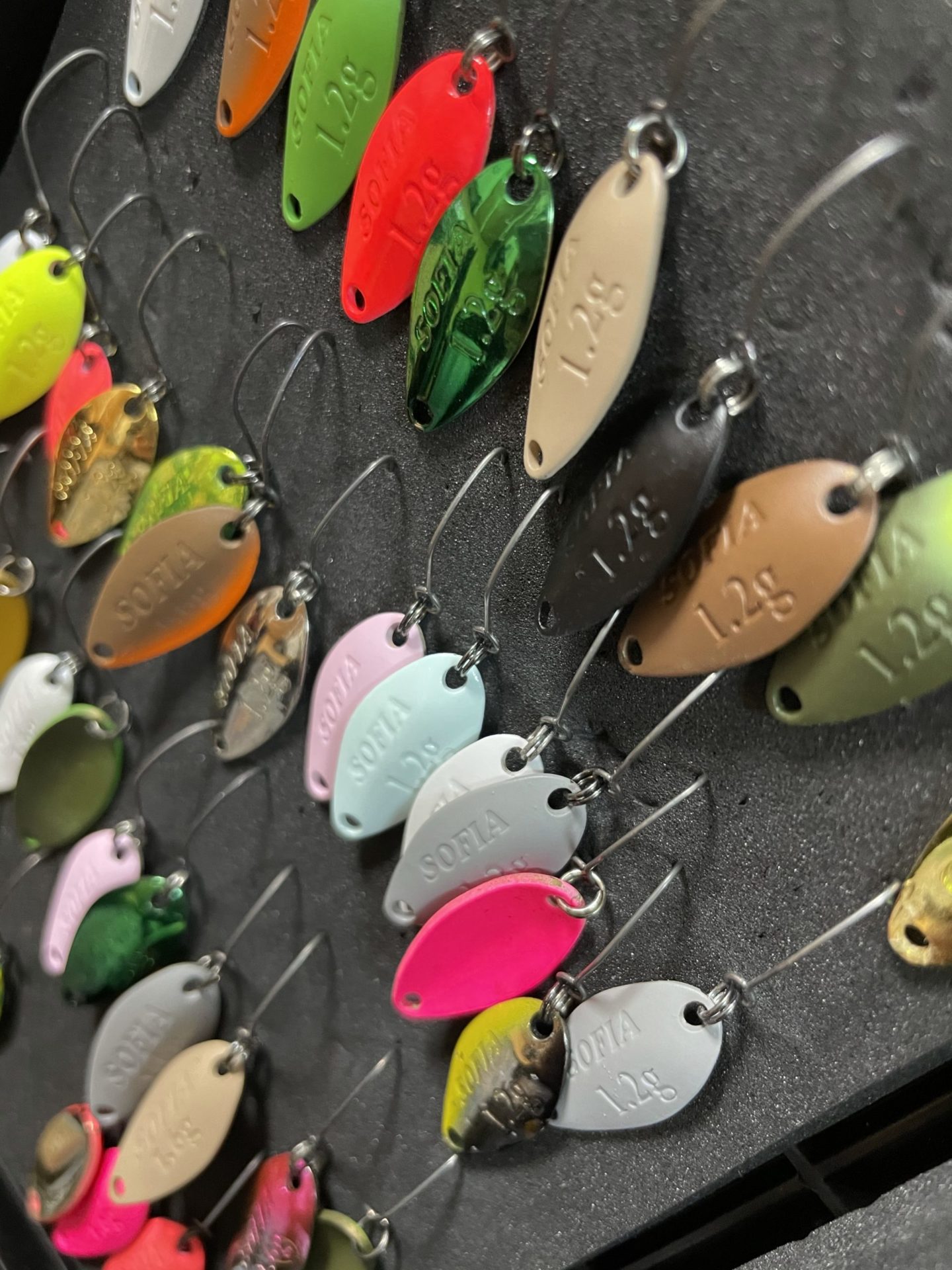 管釣り最強のトラウトスプーン3選！初心者でも釣れるトラウトルアー