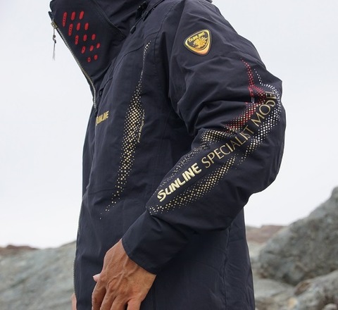 サンライン防寒レインフィッシングウェアLL上下セット10時間位使用しま