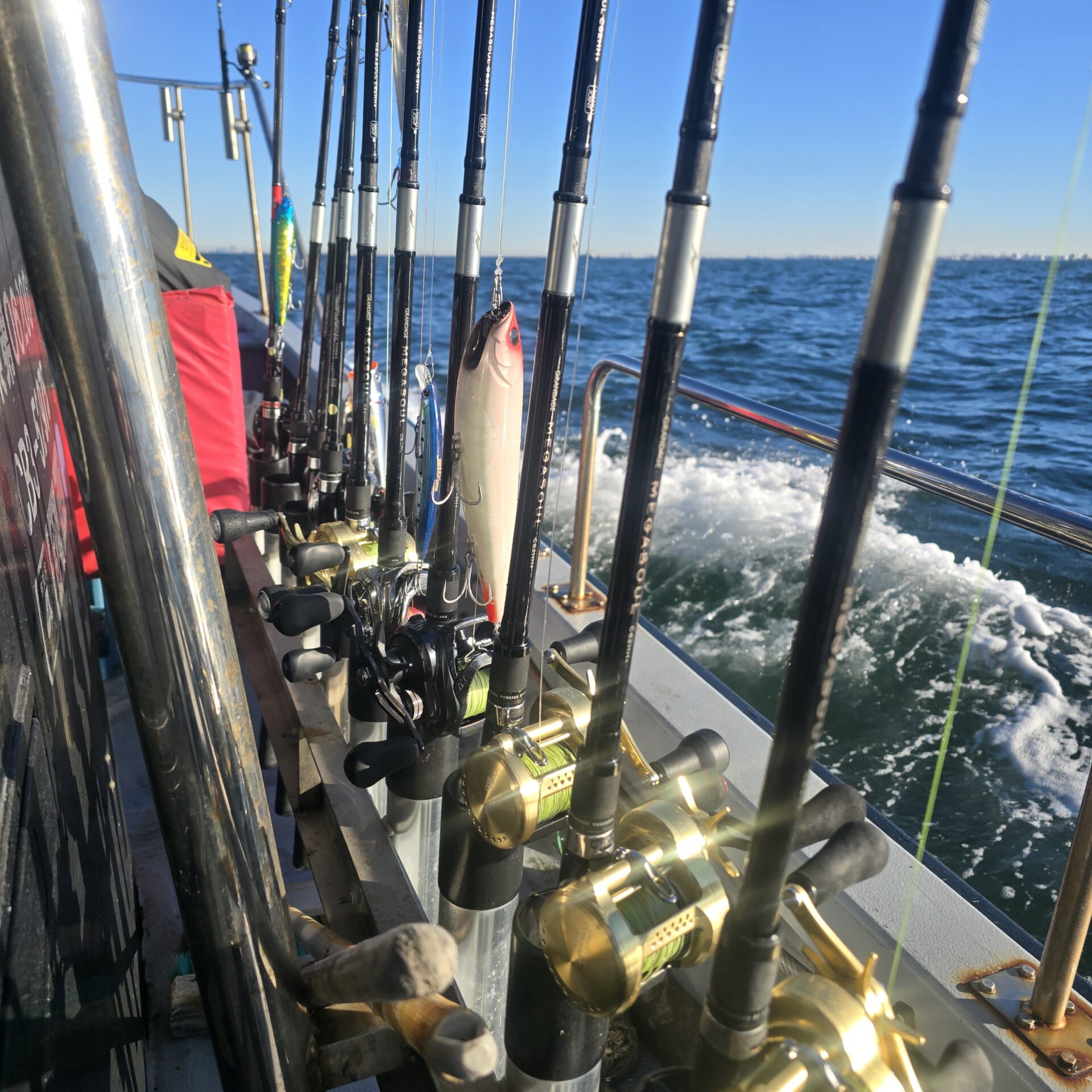 アジーロ 船フカセ | サンライン