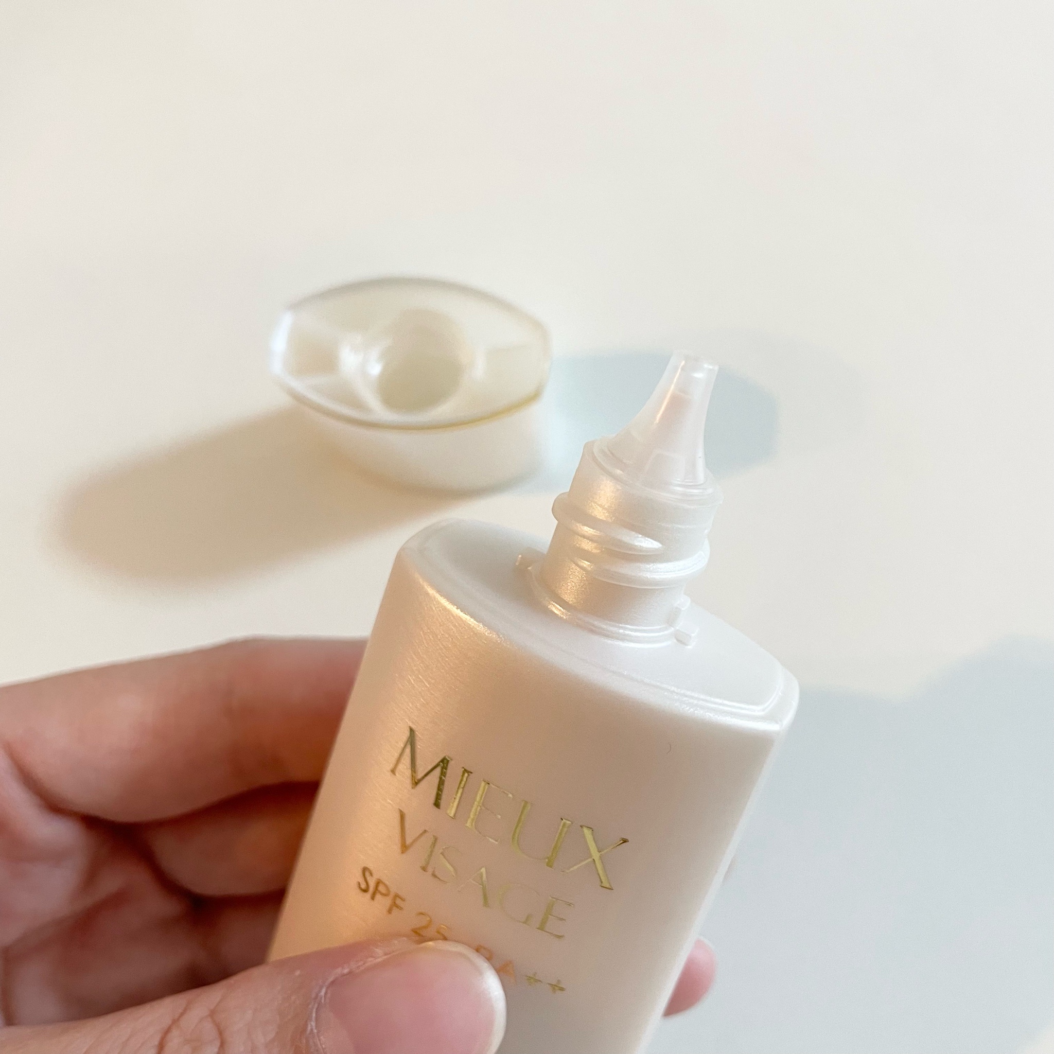 ニナファーム / UVリキッド ミュー ヴィサージュの公式商品情報｜美容