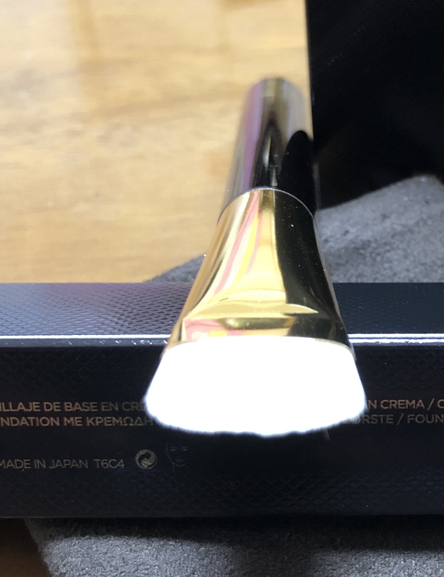 トム フォード ビューティ / シェイド アンド イルミネイト ブラシの