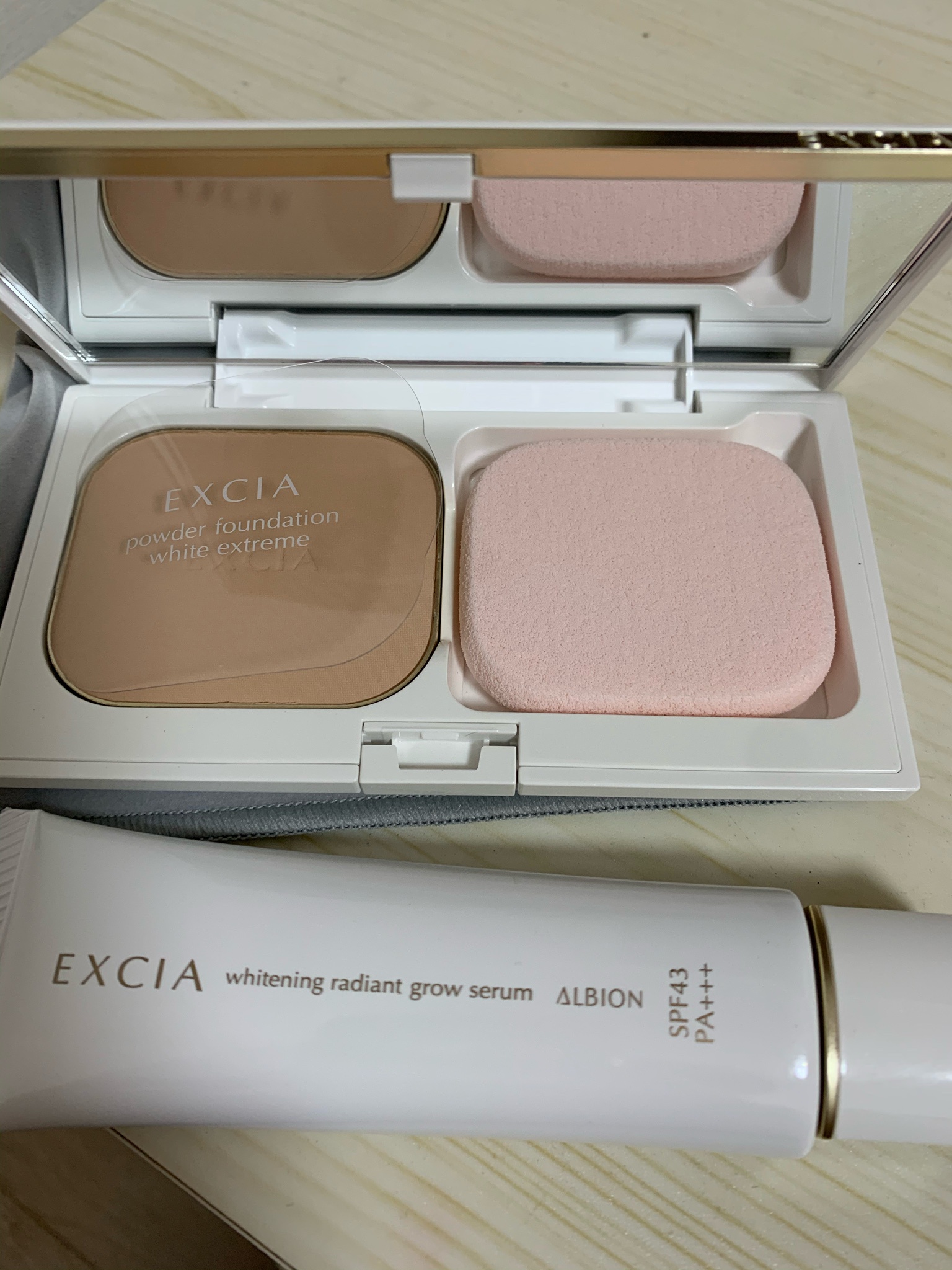 アルビオン / エクシア AL パウダーファンデーション ホワイト