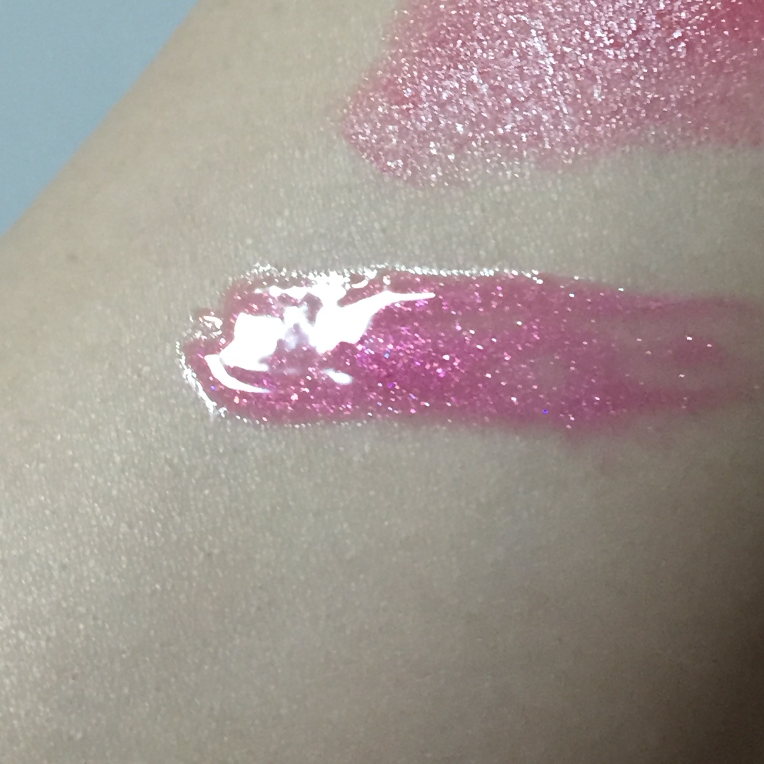 CHICCA(キッカ) / メスメリック ウェットリップオイルの公式商品情報