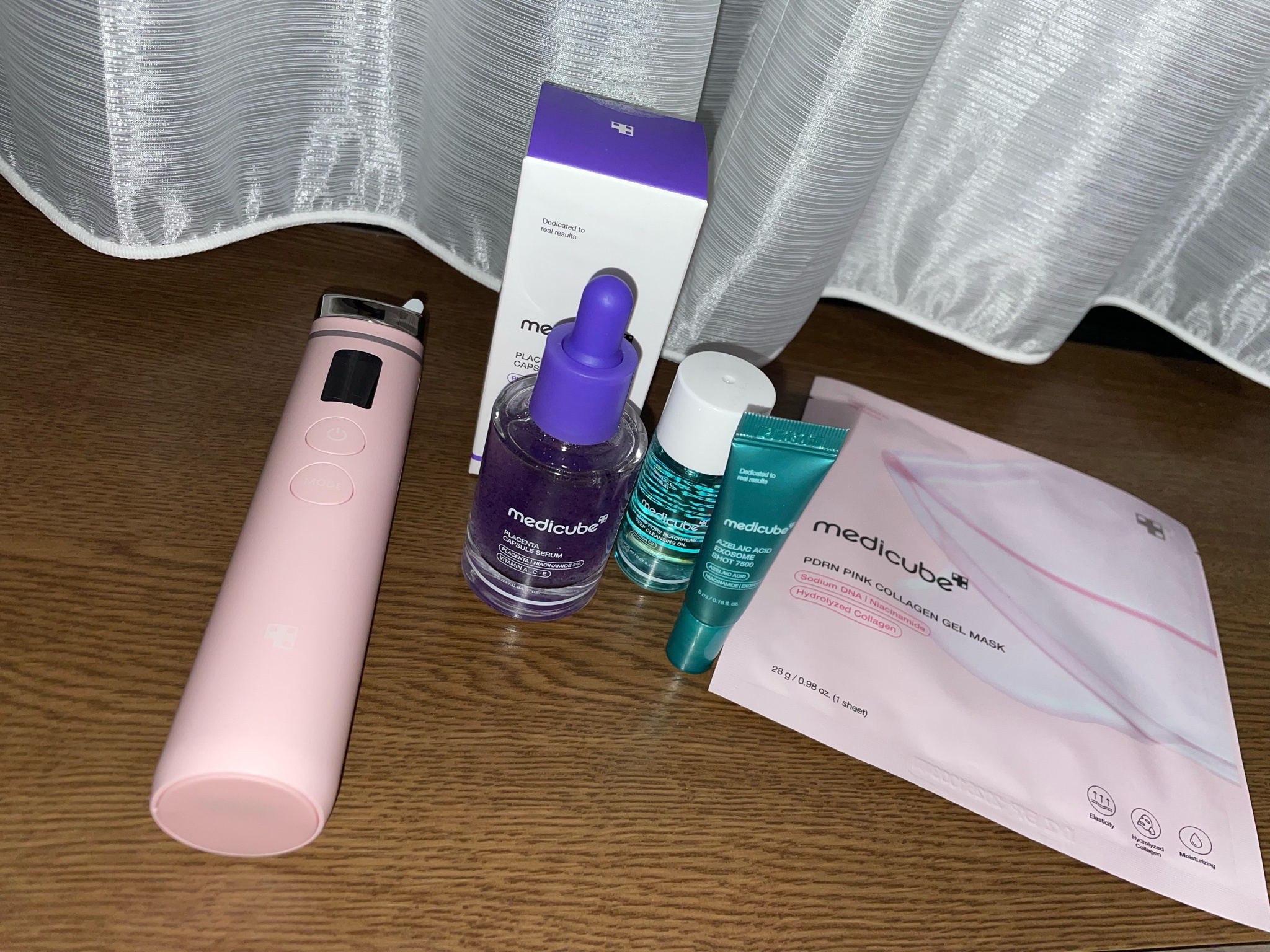 MEDICUBE(メディキューブ) / AGE-Rブースタープロ ピンクの公式商品