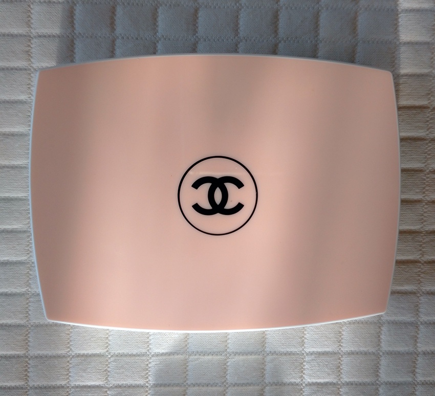 シャネル / ル ブラン ブライトニング コンパクト BR12の公式商品情報