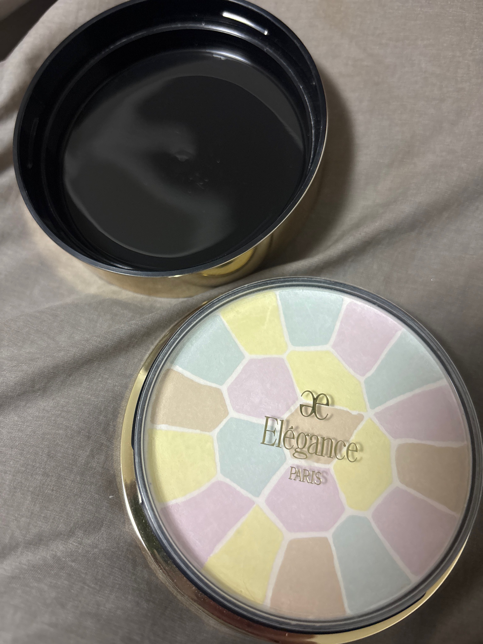 エレガンス / ラ プードル オートニュアンス リクスィーズ IVの公式