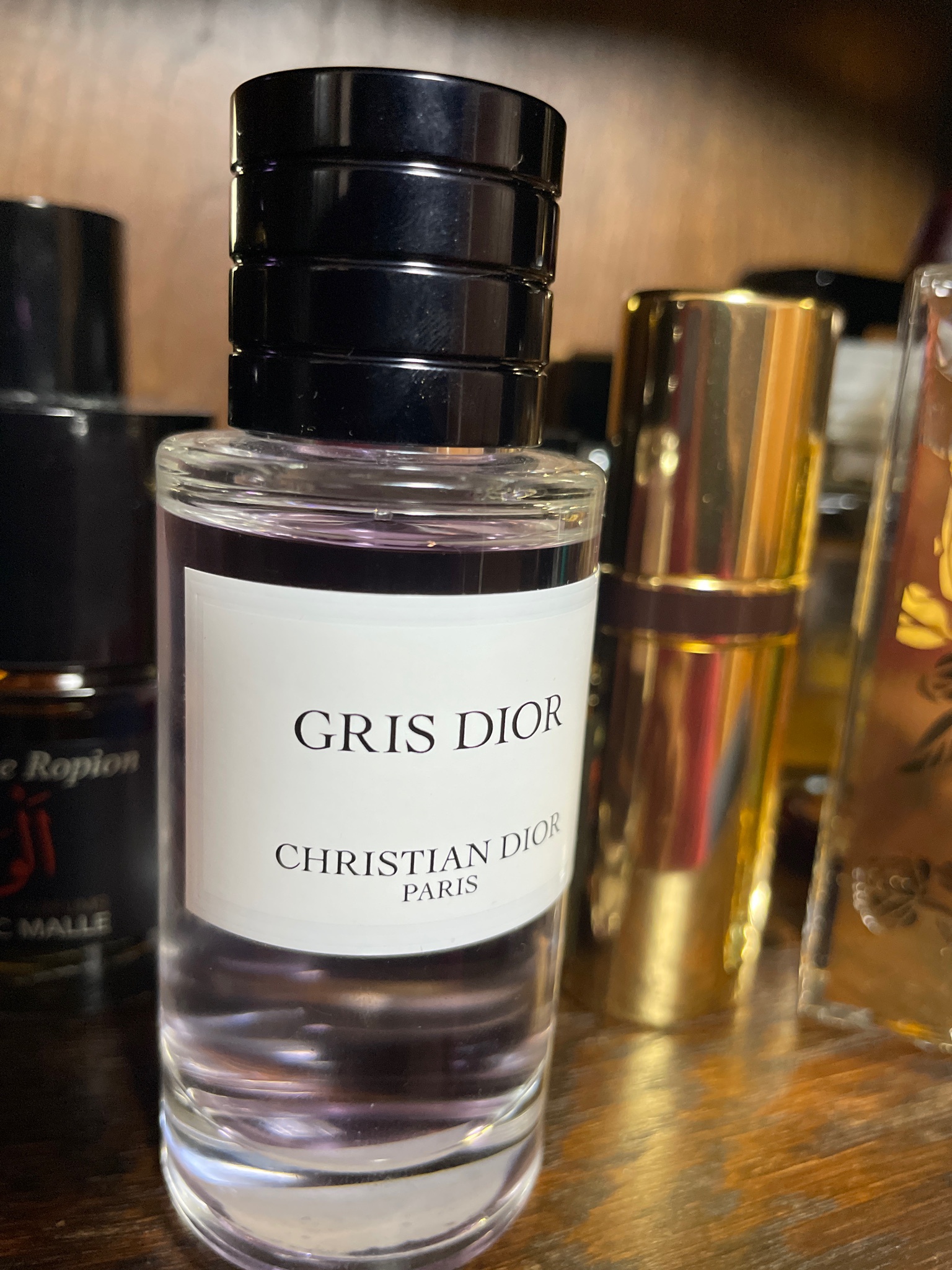 ディオール / グリ ディオール オードゥ パルファンの公式商品情報