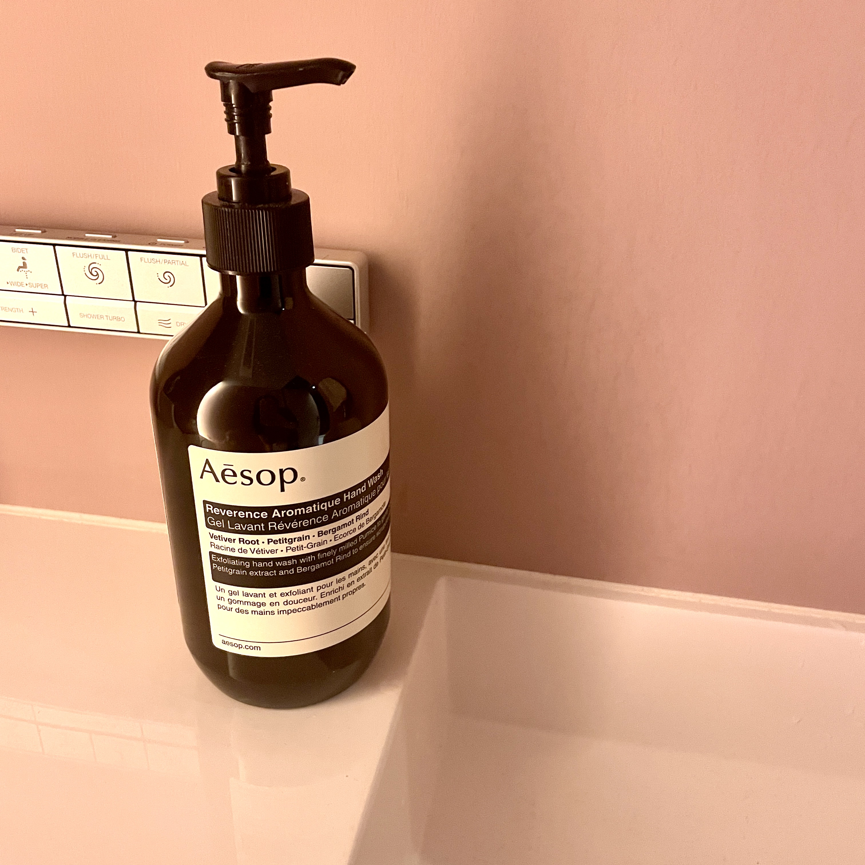 Aesop(イソップ) / レバレンス ハンドウォッシュ 500mlの公式商品情報