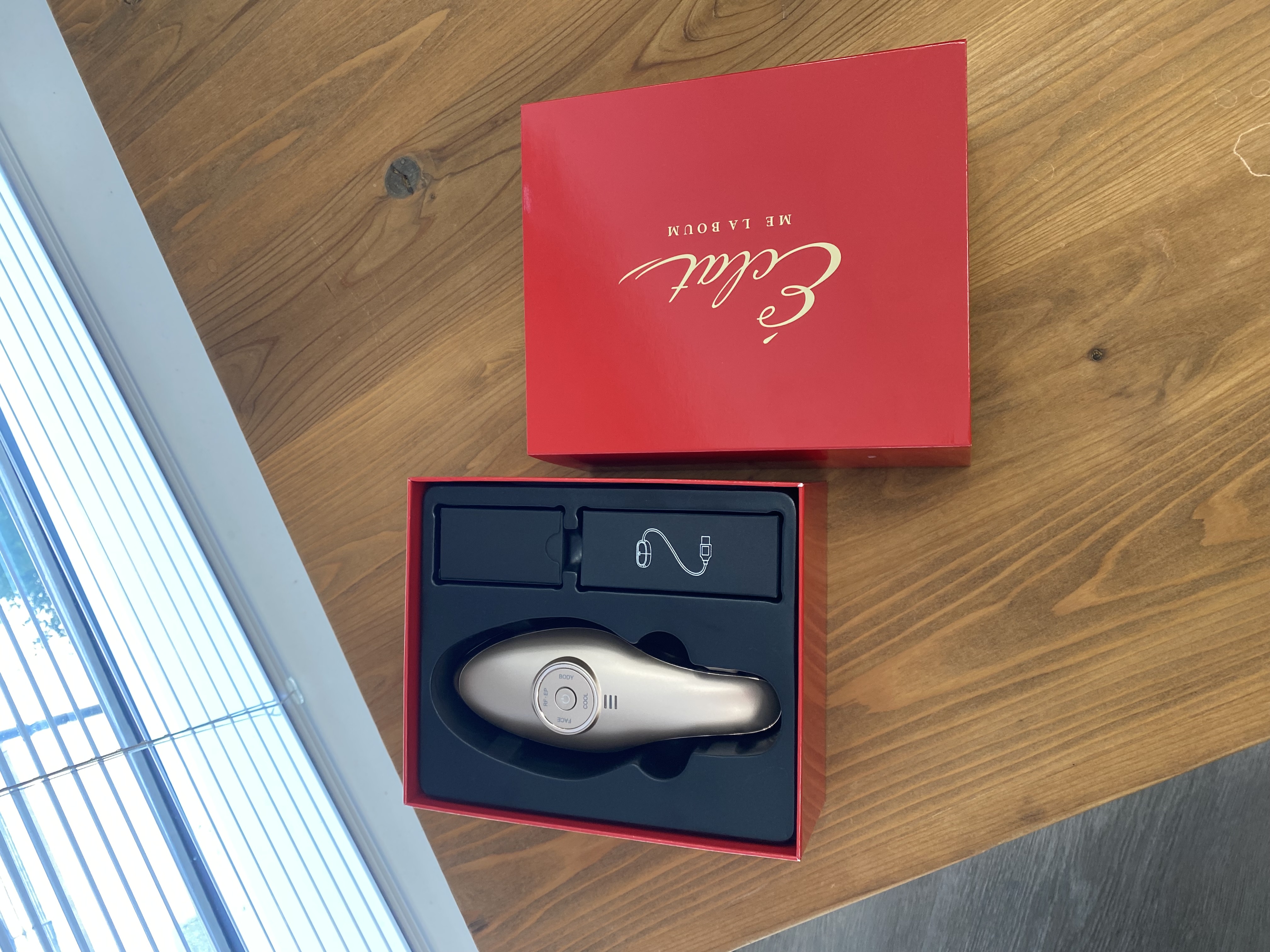 ME / MEラボンエクラの公式商品情報｜美容・化粧品情報はアットコスメ