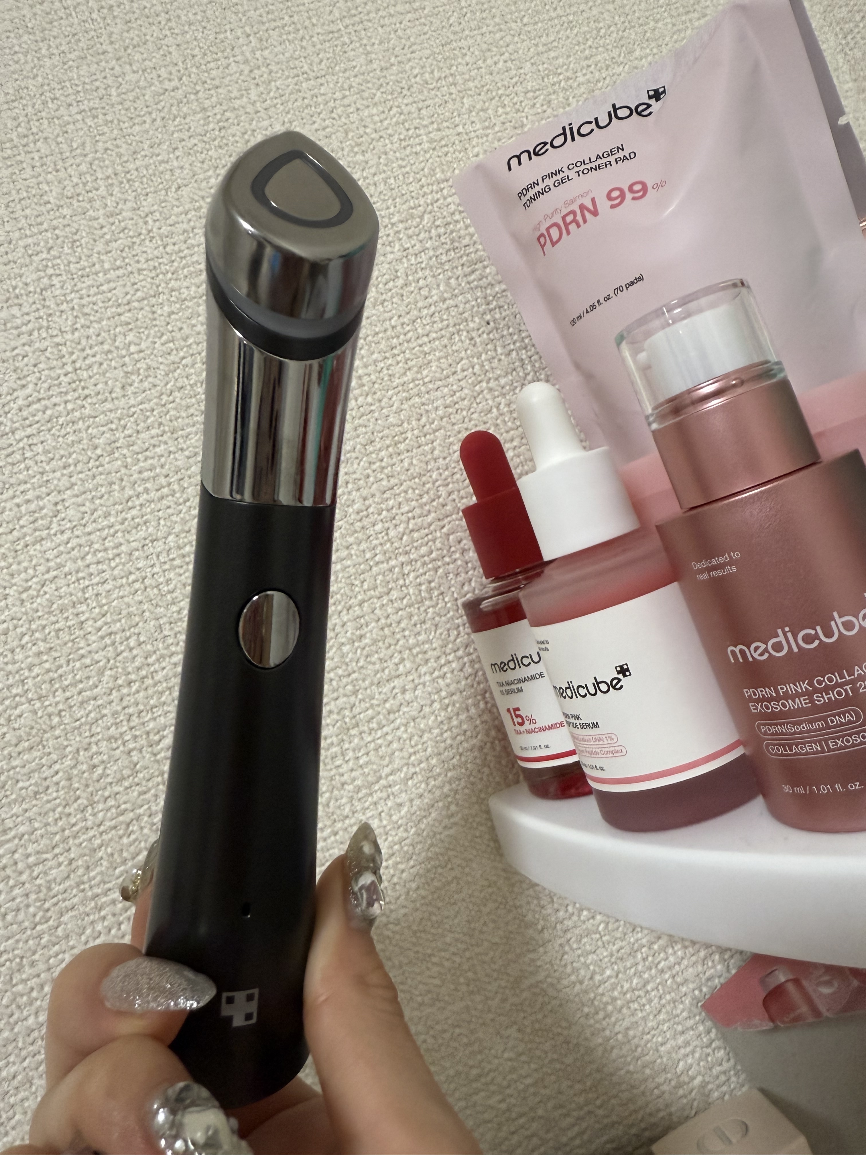 MEDICUBE(メディキューブ) / AGE-Rスキンブースターショットの公式商品