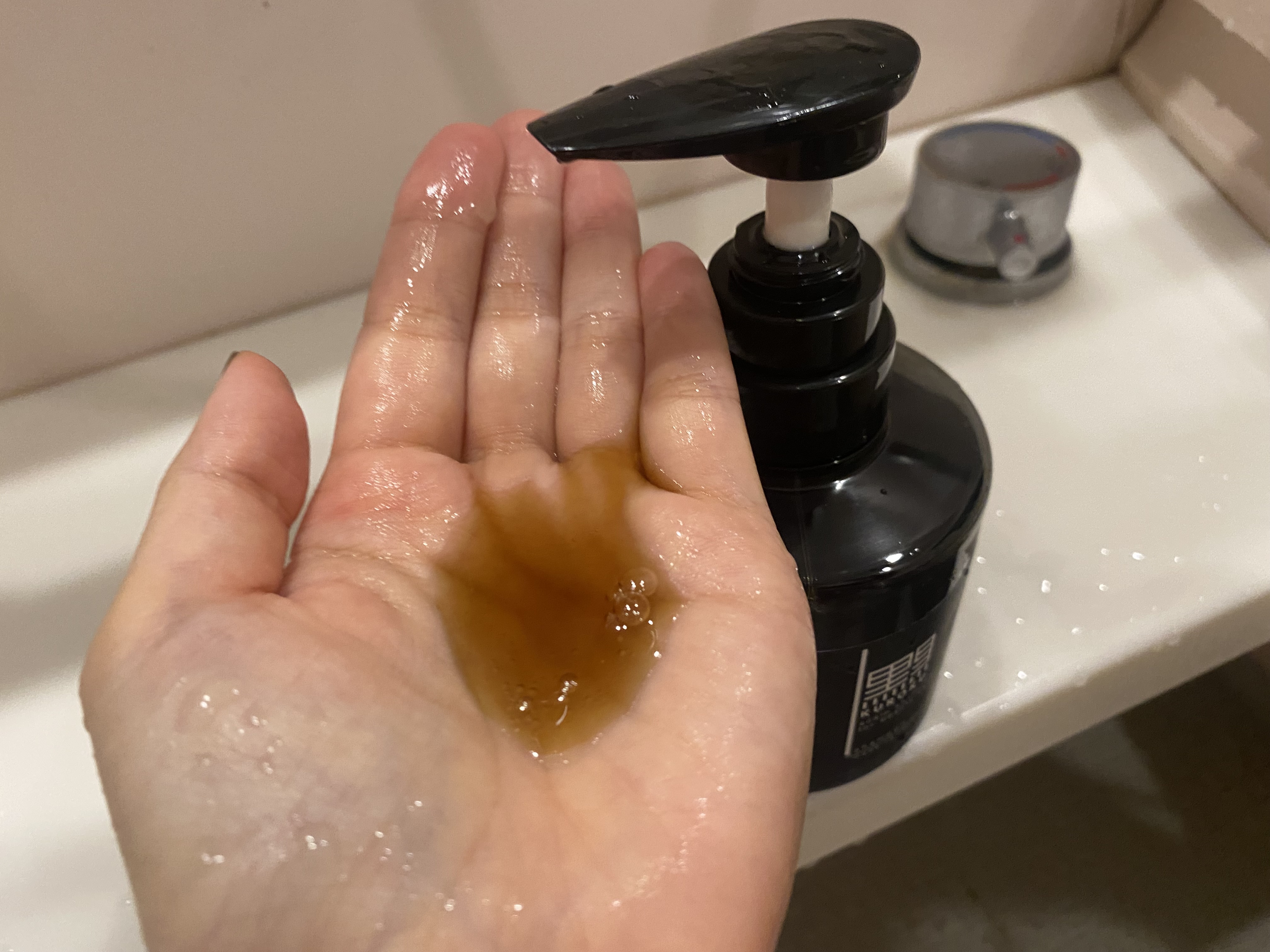 KUROKU / KUROKUスカルプシャンプーfor ビューティーサロン／ダメージ