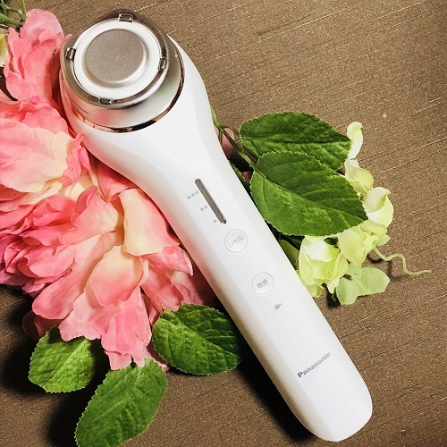 Panasonic / RF美容器 EH-SR70の公式商品情報｜美容・化粧品情報は