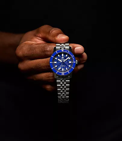 Compression Diver Stainless Steel Watch ZO9312 - Zodiac Watches®