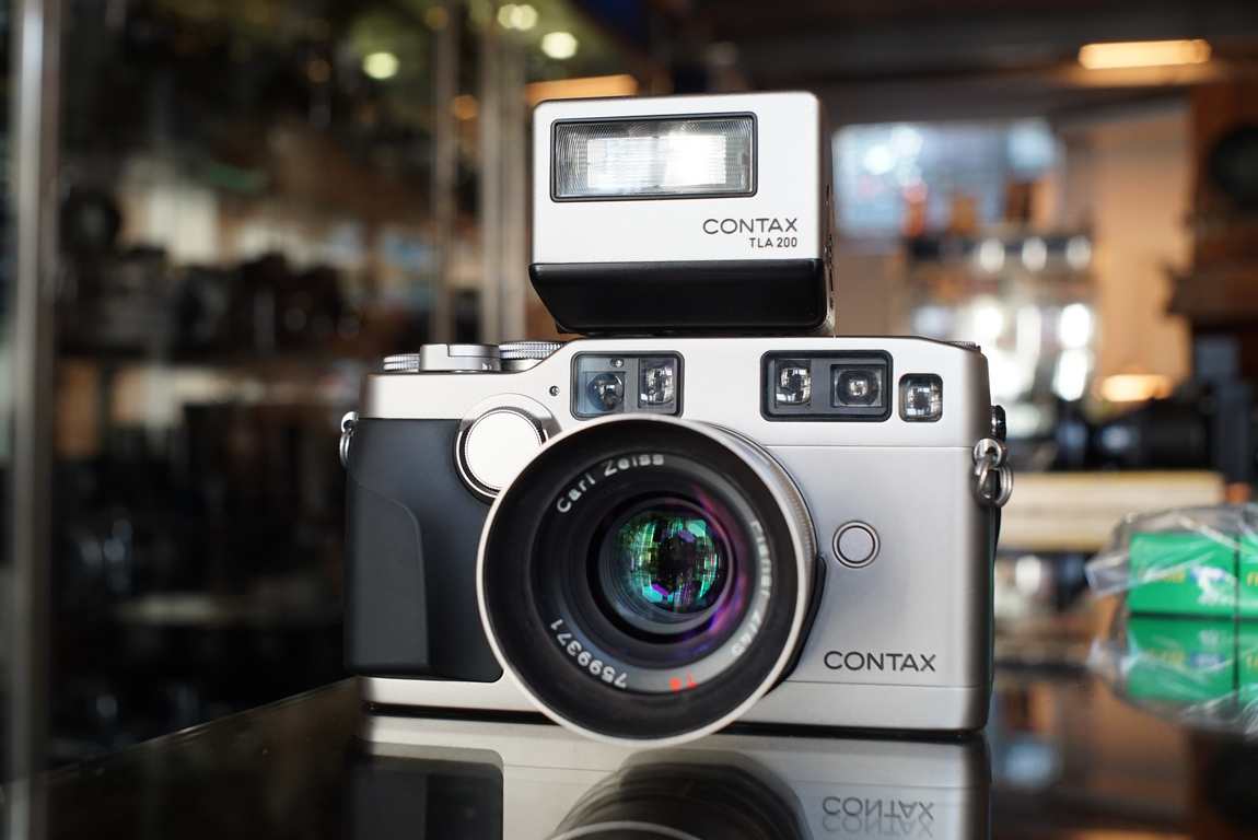 Contax G2 + 45mm F/2 Planar + TLA-200 flash - Fotohandel