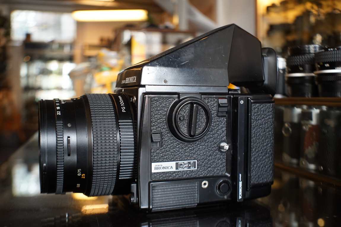 Bronica GS-1 6x7 w/ prism finder and Zenzanon PG 100mm F/3.5 lens
