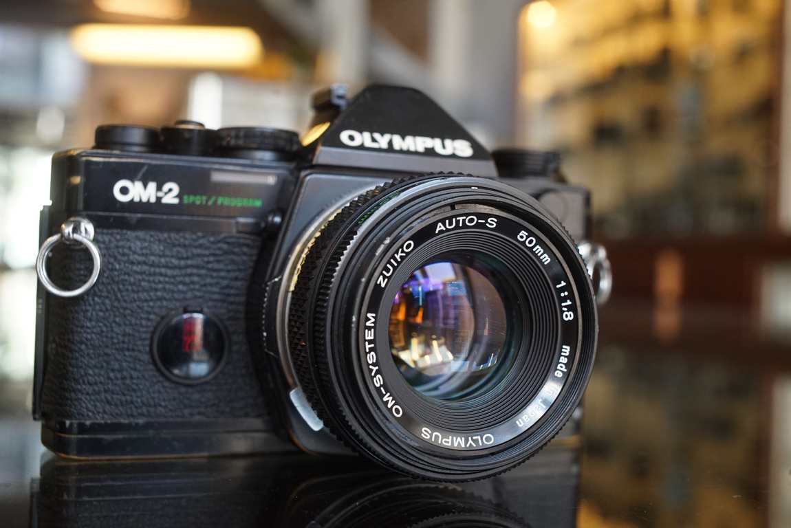 Olympus OM2 Spot/program w/ 50mm f/1.8 lens - Fotohandel