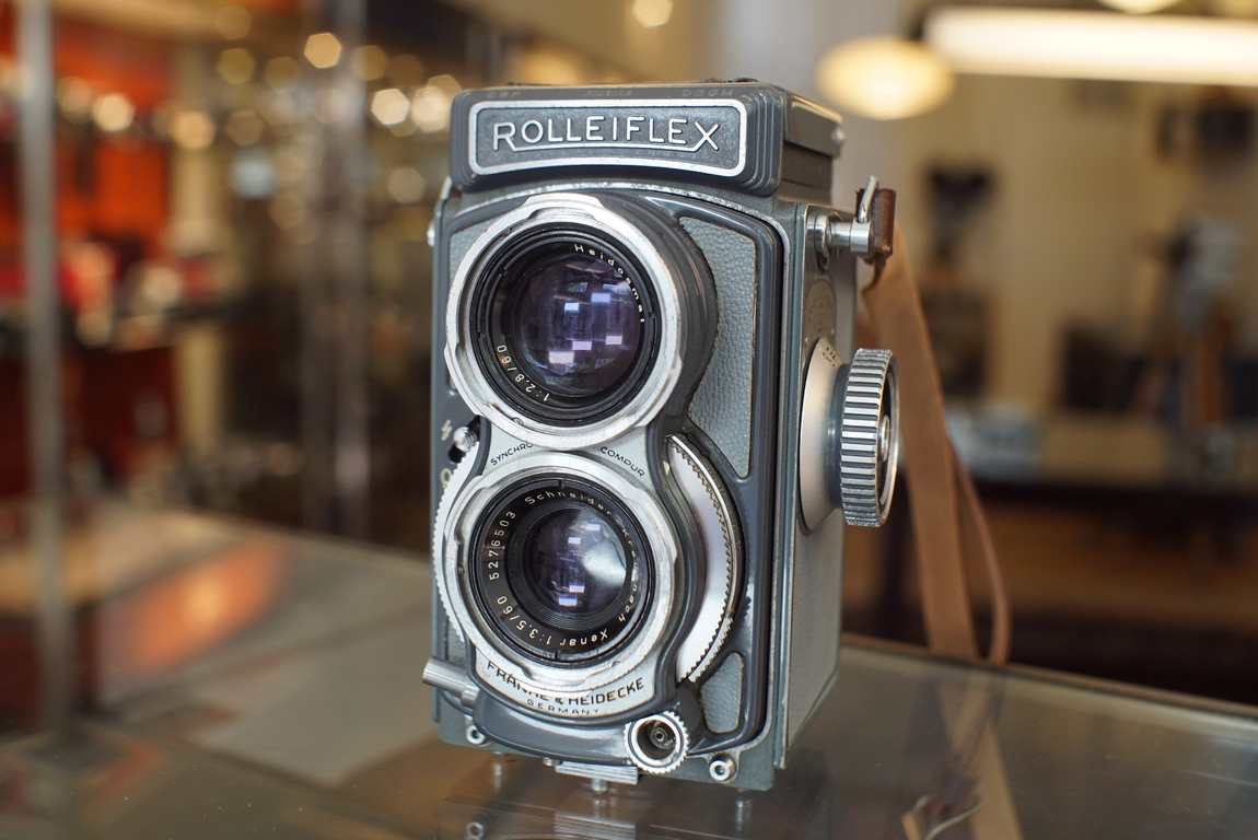 Rolleiflex ''Baby Rollei'' 4x4 TLR in grey with custom case and