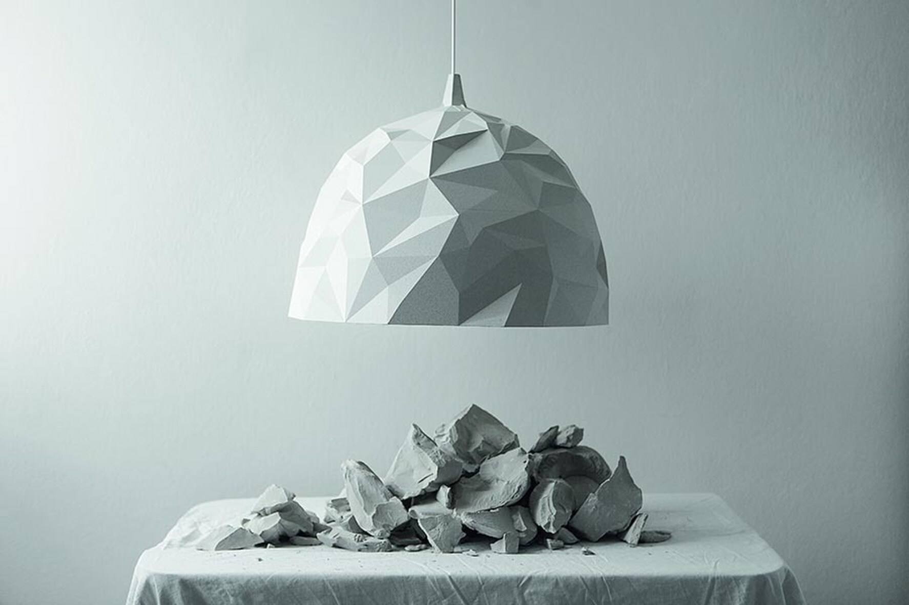 一度みたら忘れられない ディーゼル リビングのペンダントライト