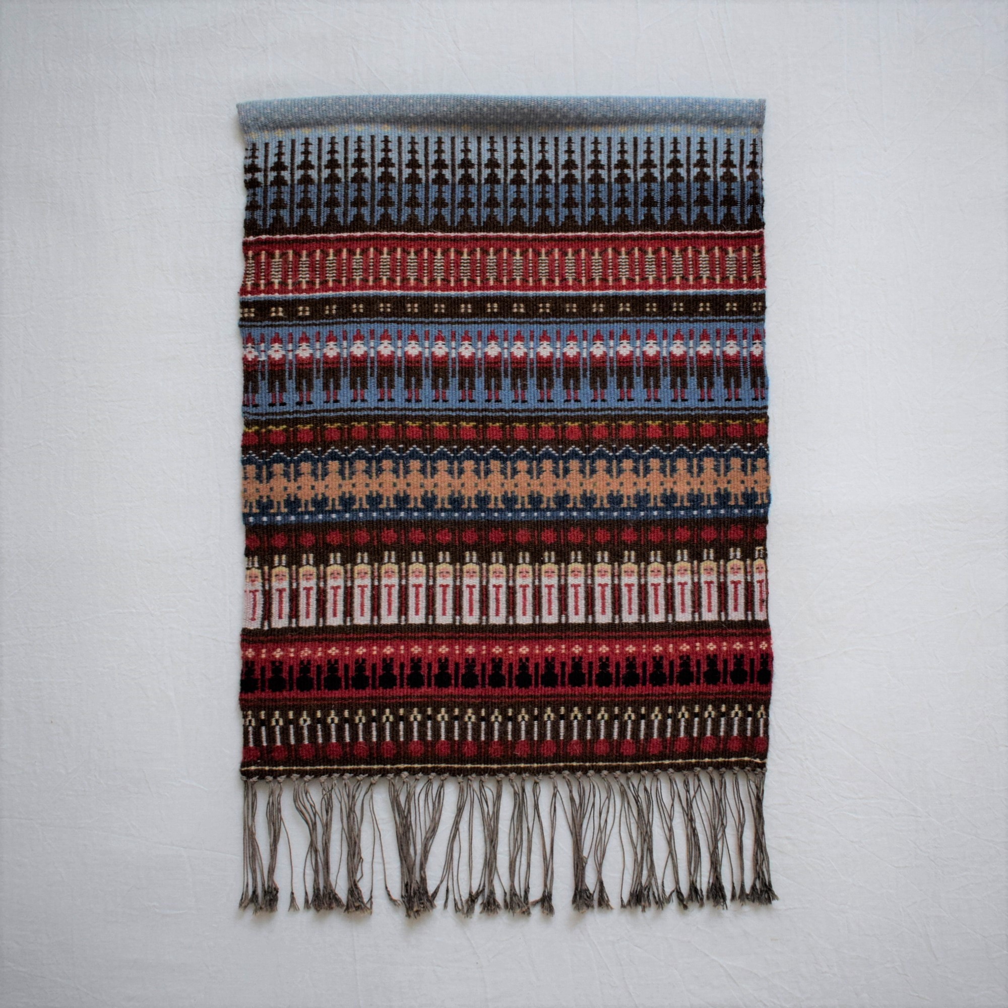 クリスマスのタペストリー・青ベース / ブンデンローゼンゴング織り