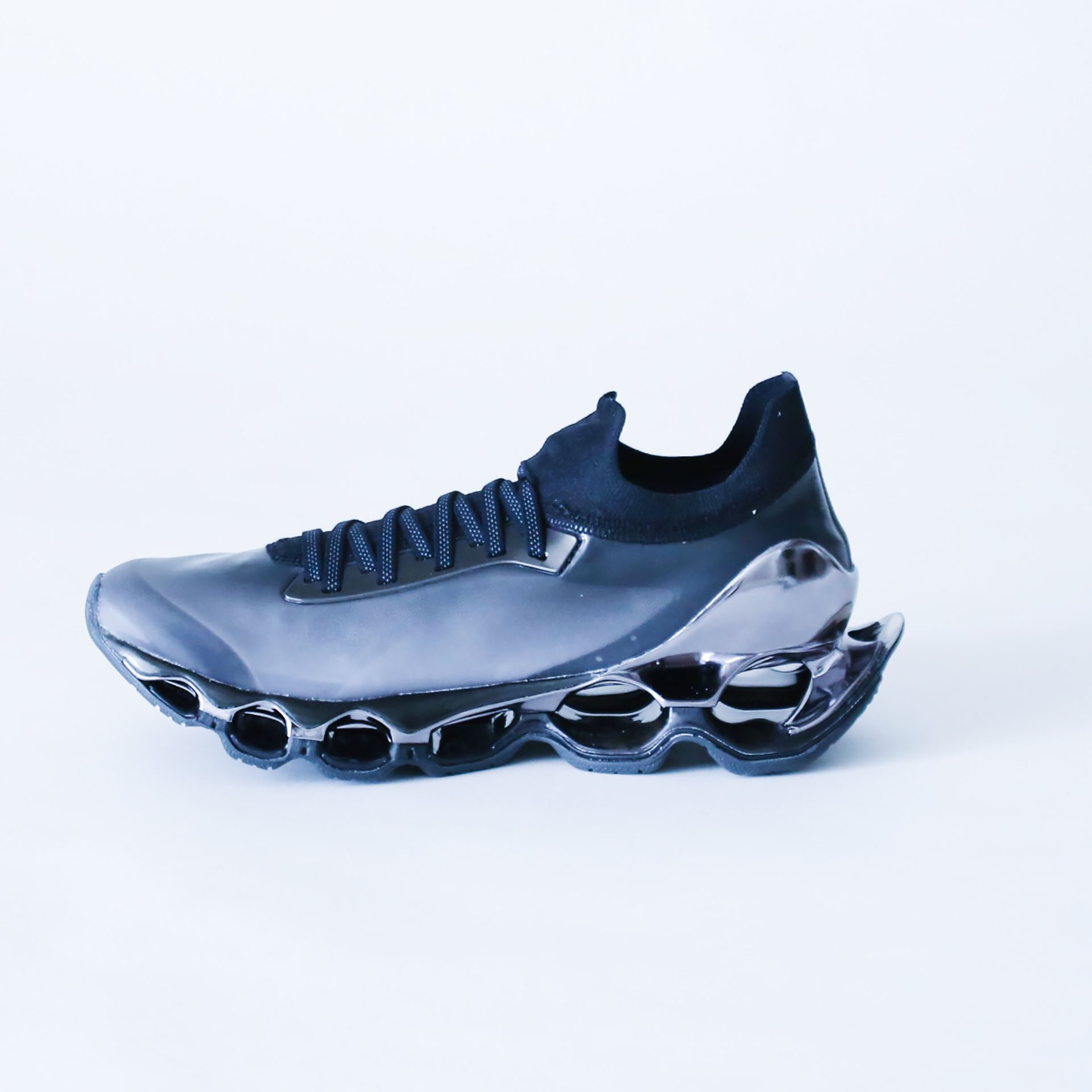 Mizunoから空山基がデザインした『WAVE PROPHECY SORAYAMA』第二弾が9