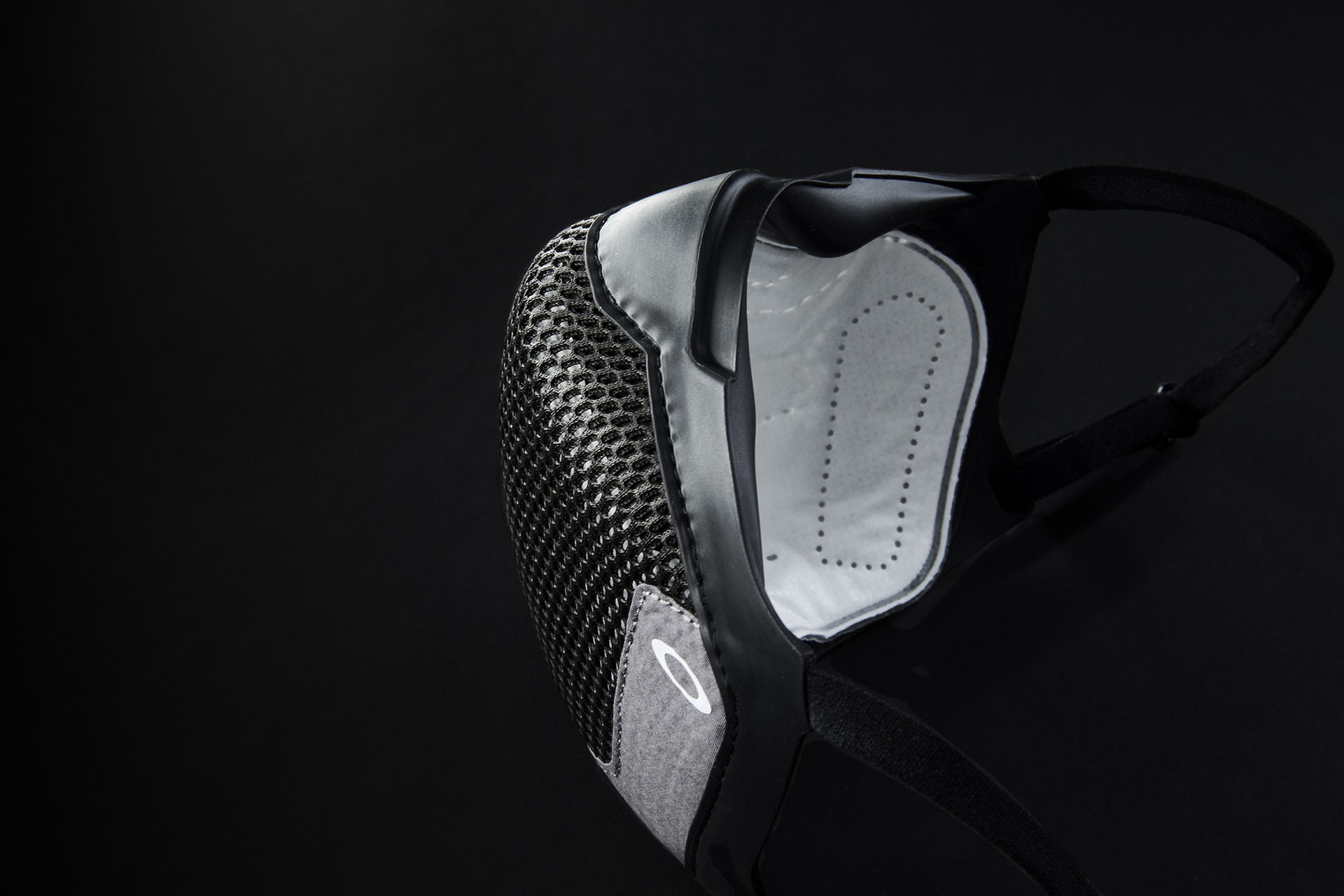 OAKLEYのマスク「MSK3」が国内発売開始！ ｜ FLY BASKETBALL CULTURE