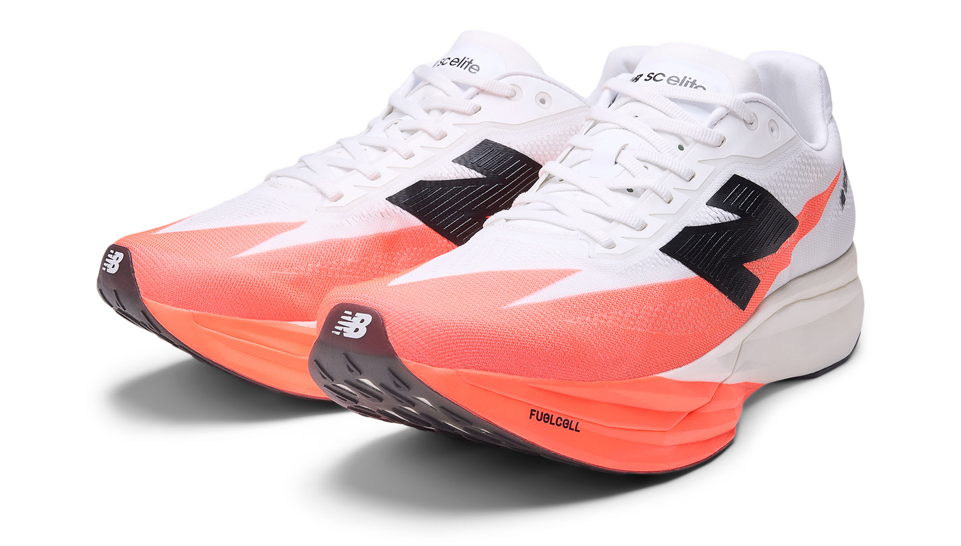 New Balanceからランナーに向けたトップモデル 「FuelCell SuperComp