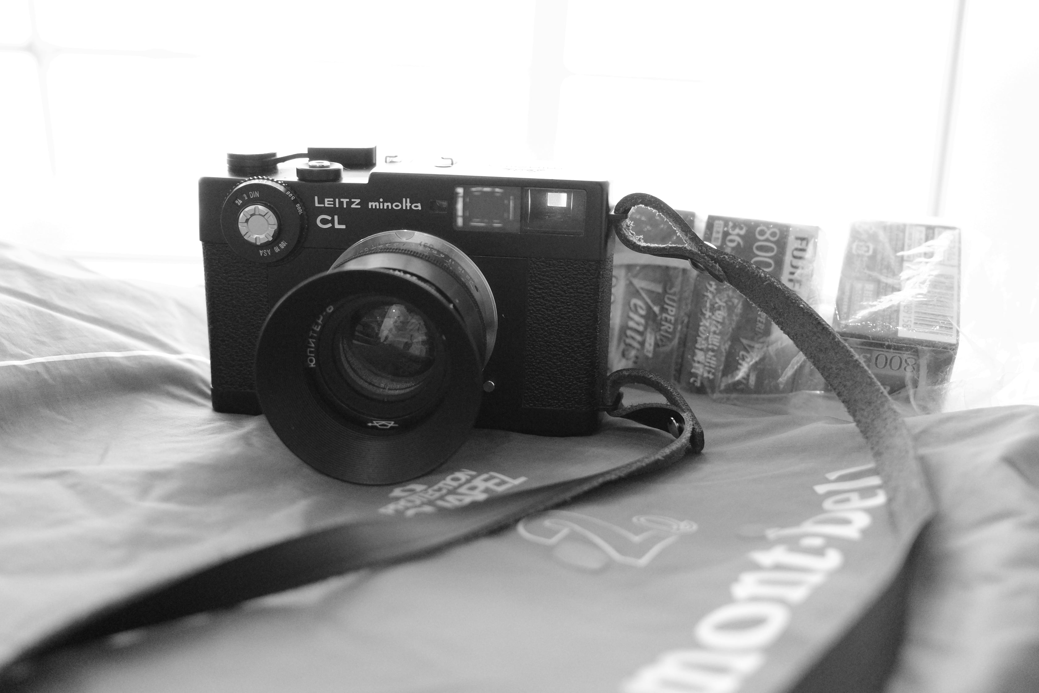 ライカCLに合う、シンプルなスリムストラップ3本を購入比較しました