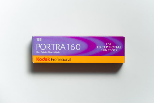 優しいトーンが魅力。ハレの日にKODAK PORTRA 160作例レビュー | from