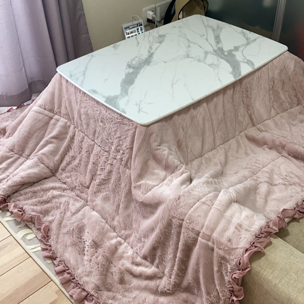 冬ごもりのおともに。大理石柄のこたつでぬくぬく、おうち時間を快適に